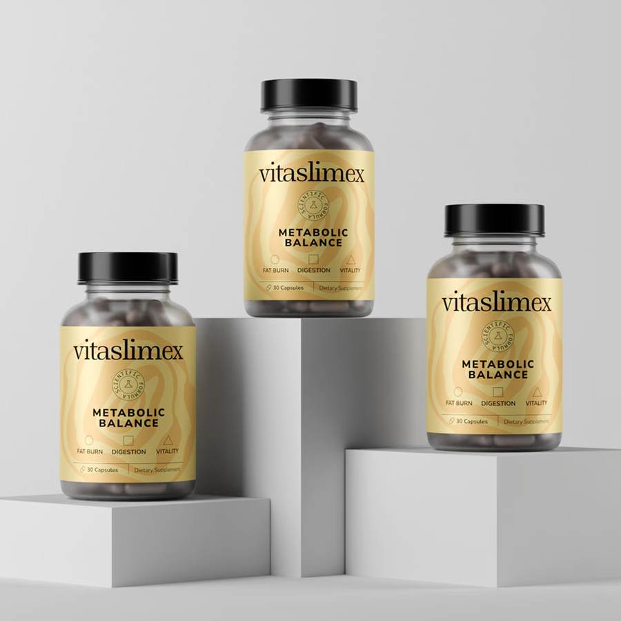 Drei Flaschen Vitaslimex Metabolic Balance auf Podesten